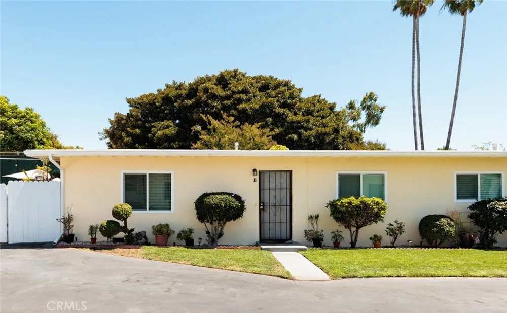 220 Knox Costa Mesa, CA 92627