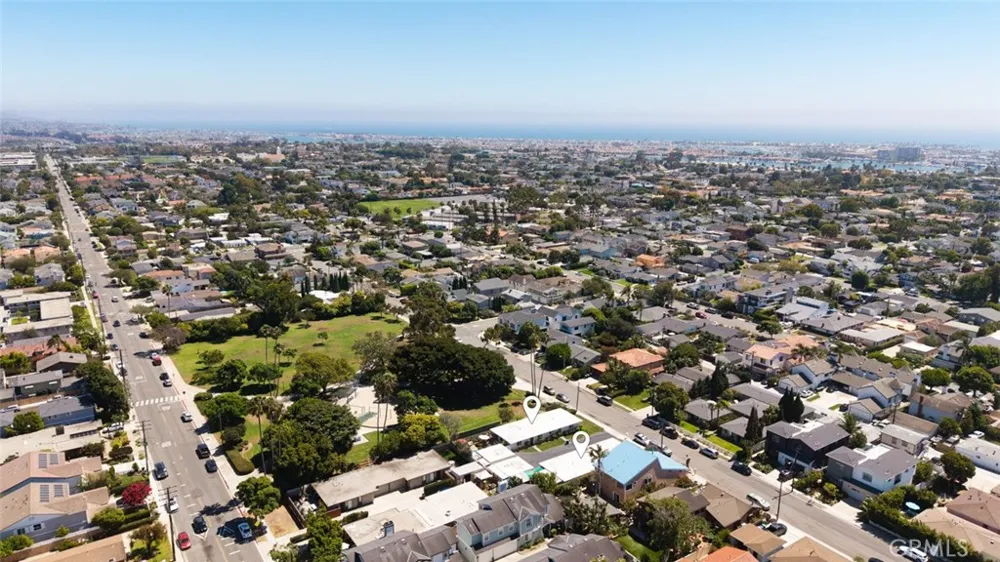 220 Knox Costa Mesa, CA 92627