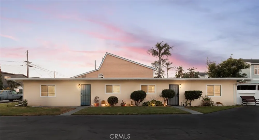220 Knox Costa Mesa, CA 92627