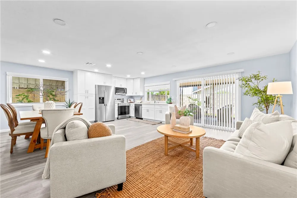 11377 Madeira Cypress, CA 90630
