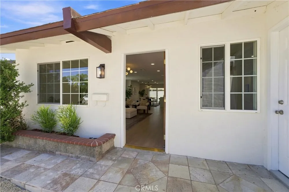 3186 E Radcliffe Anaheim, CA 92806