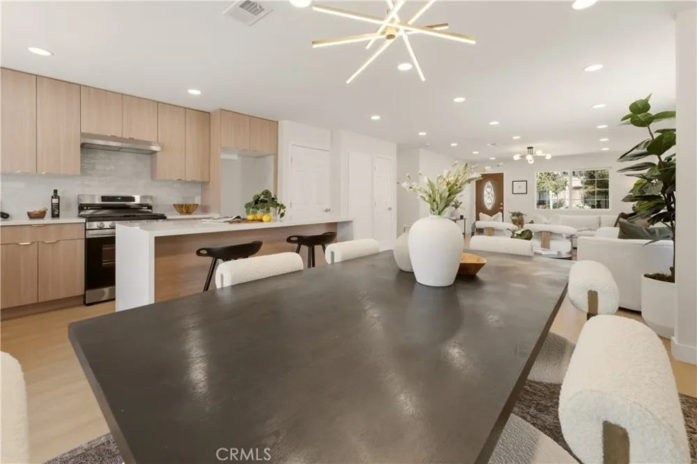 3186 E Radcliffe Anaheim, CA 92806