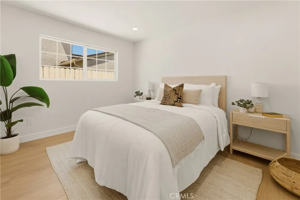3186 E Radcliffe Anaheim, CA 92806