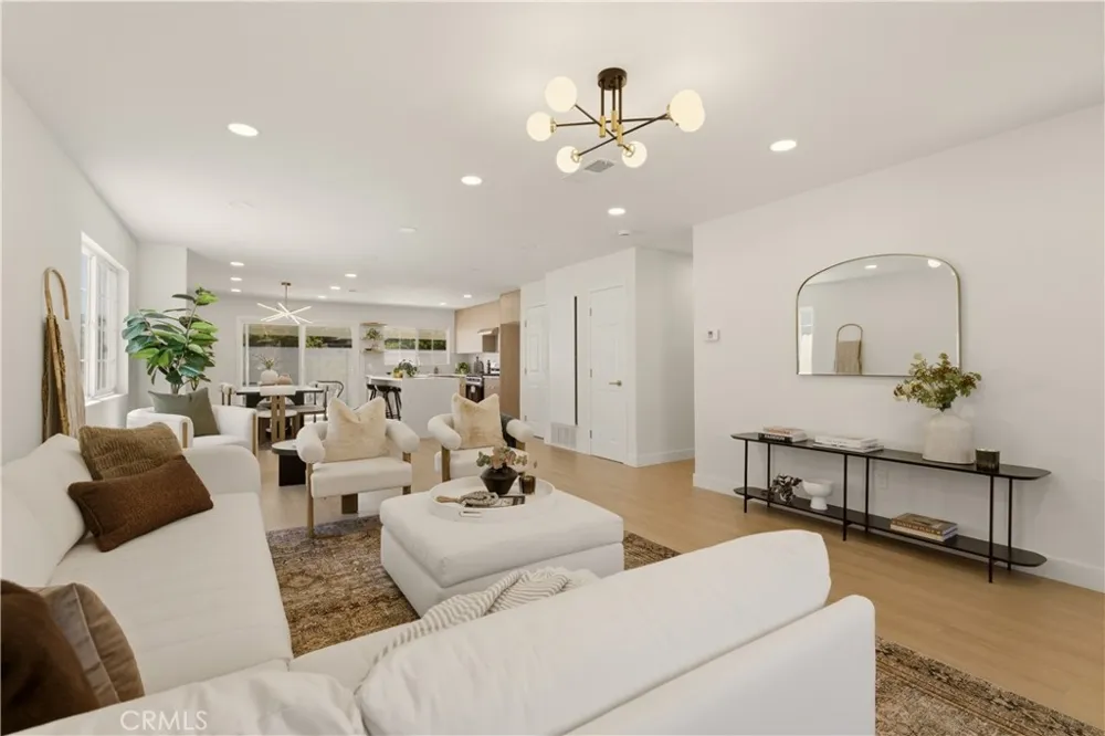 3186 E Radcliffe Anaheim, CA 92806