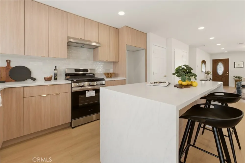 3186 E Radcliffe Anaheim, CA 92806