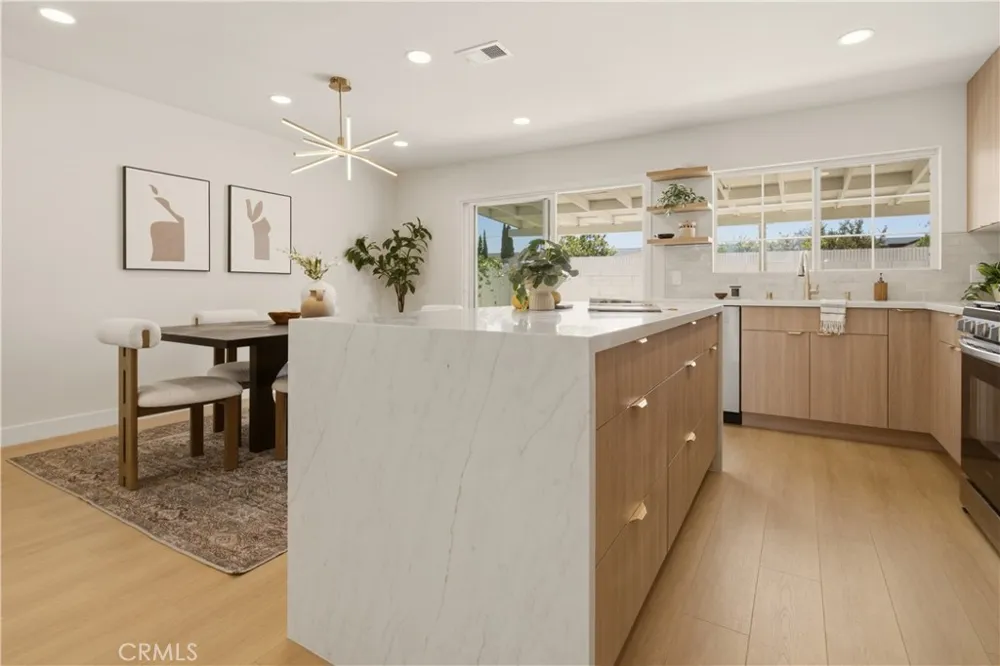 3186 E Radcliffe Anaheim, CA 92806