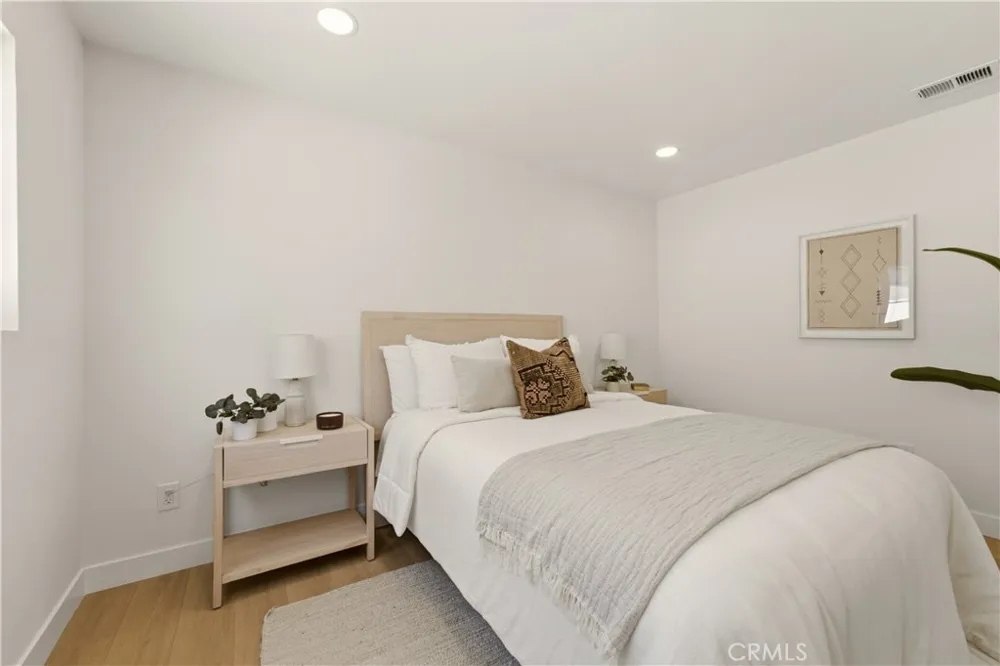 3186 E Radcliffe Anaheim, CA 92806