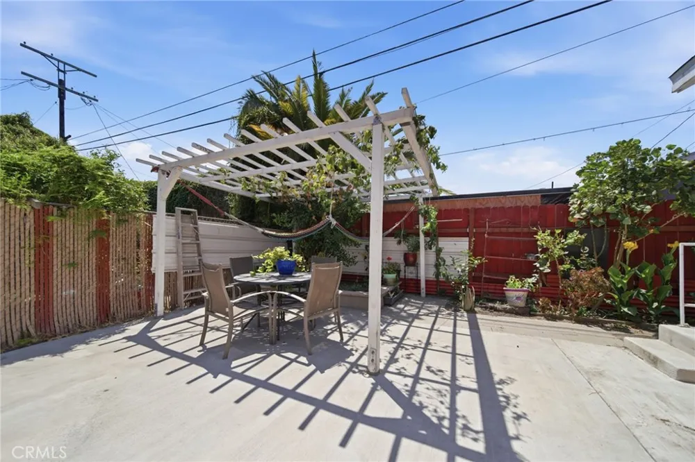 242 W 88th Los Angeles, CA 90003