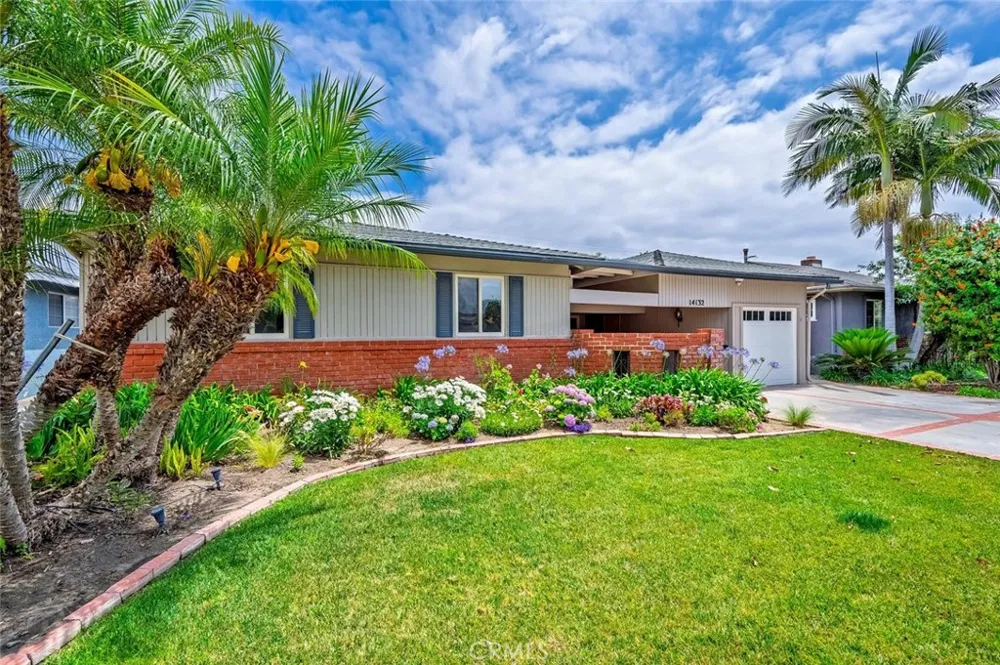 14132 Carfax Tustin, CA 92780