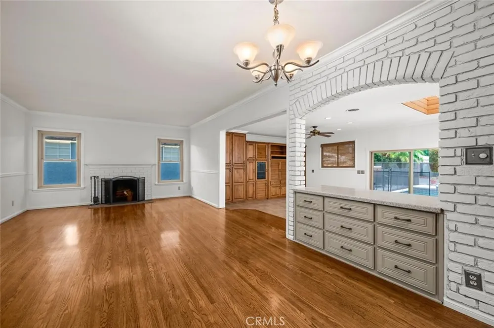 14132 Carfax Tustin, CA 92780