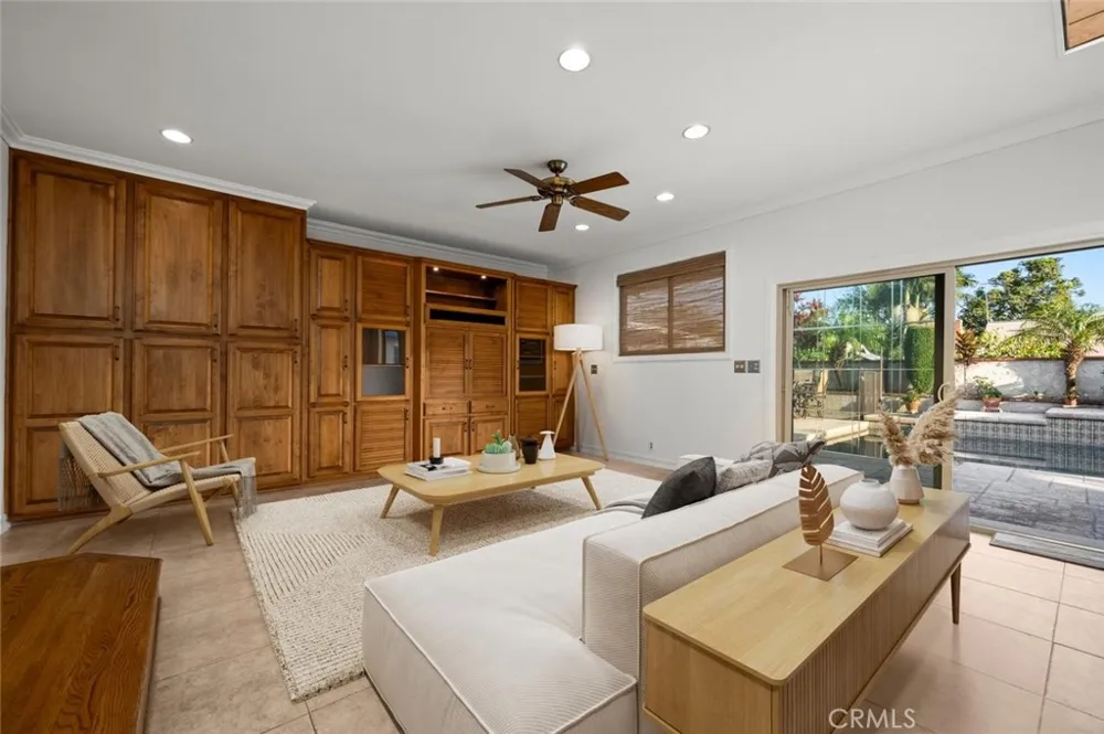 14132 Carfax Tustin, CA 92780
