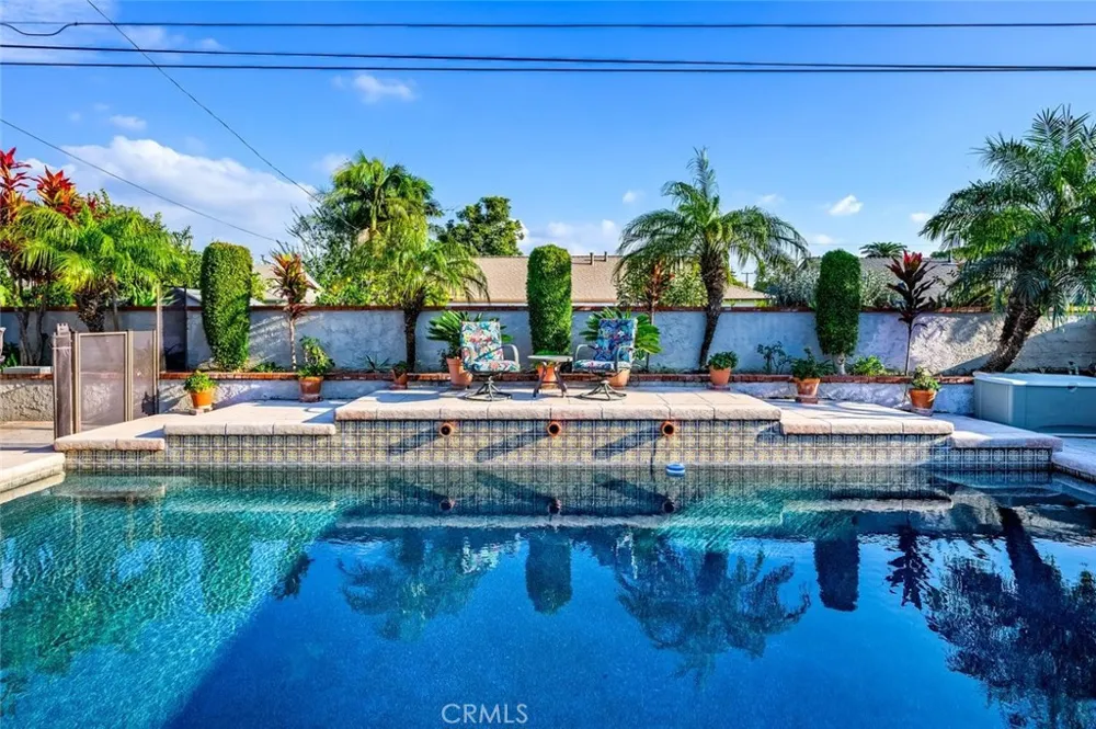 14132 Carfax Tustin, CA 92780