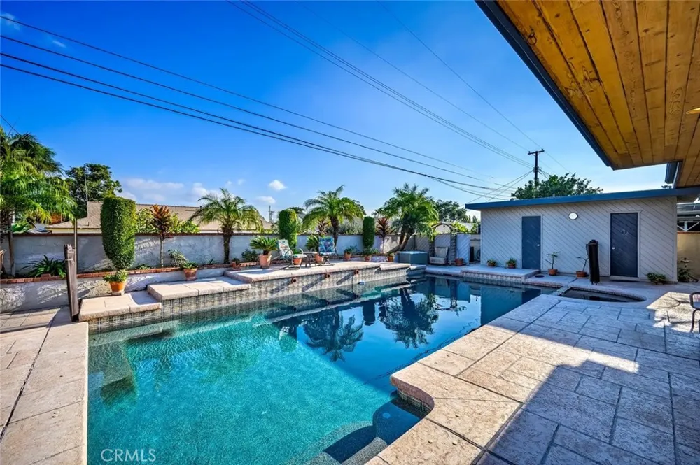 14132 Carfax Tustin, CA 92780