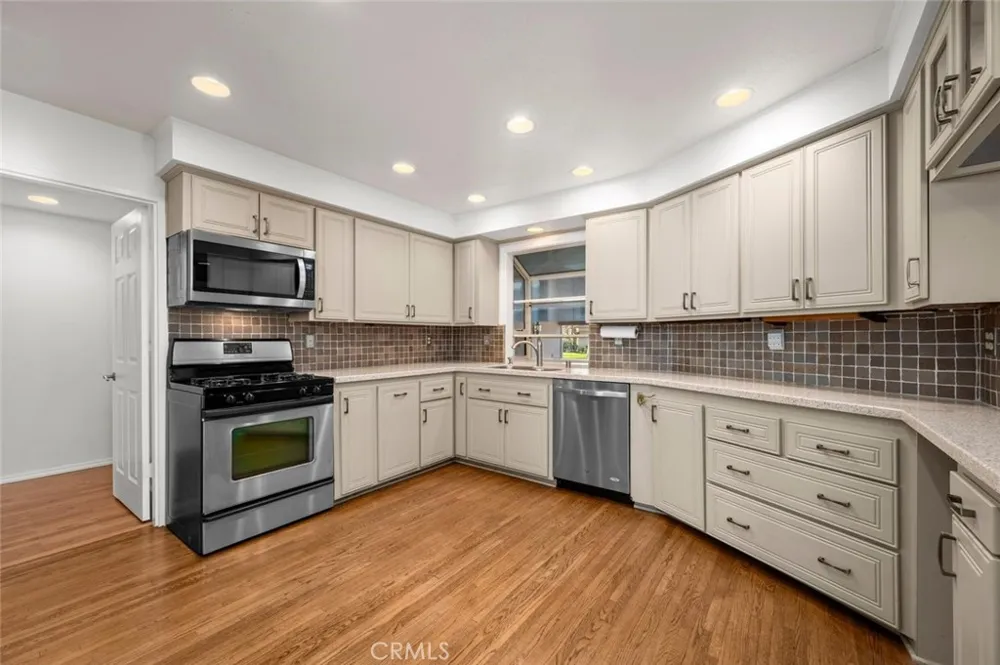14132 Carfax Tustin, CA 92780