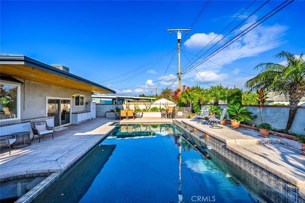 14132 Carfax Tustin, CA 92780