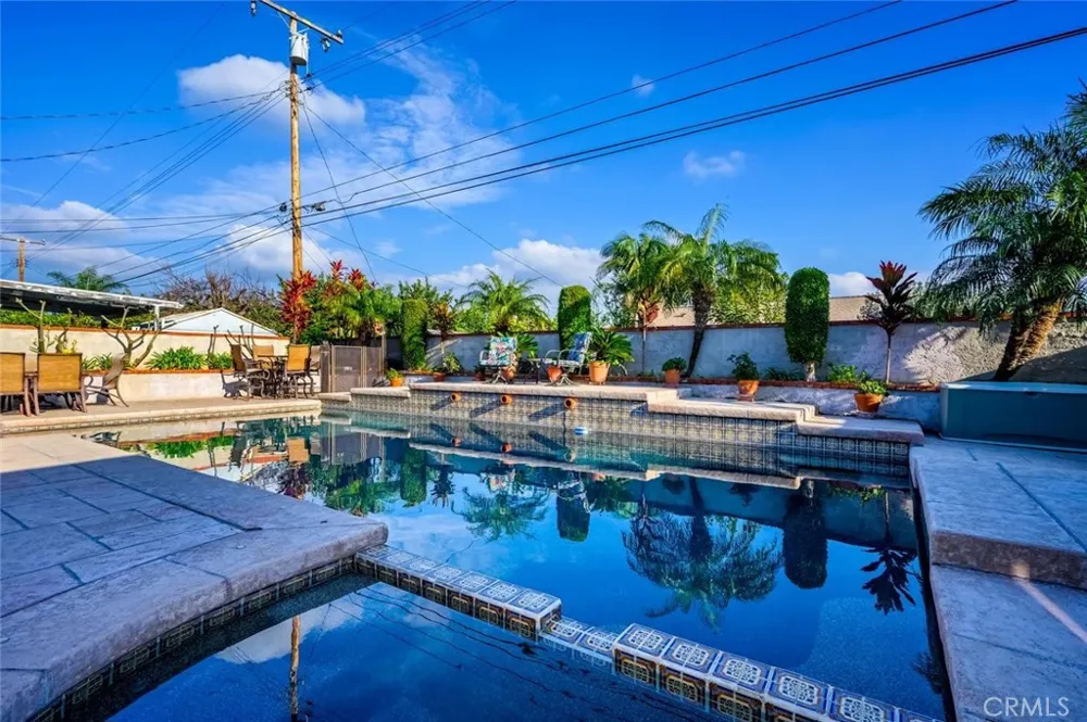 14132 Carfax Tustin, CA 92780