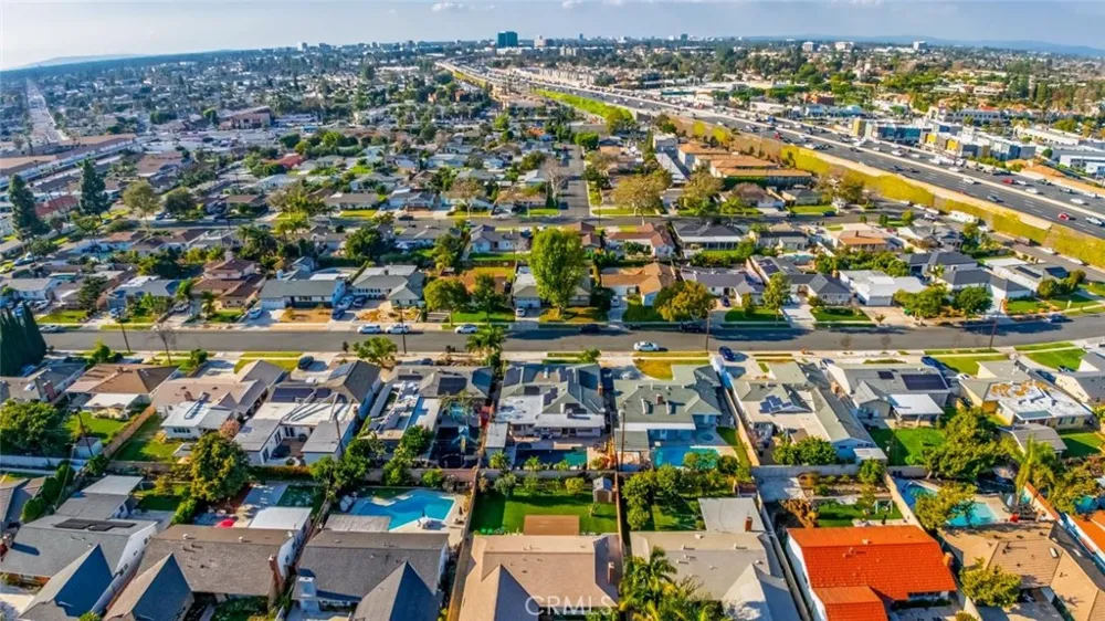 14132 Carfax Tustin, CA 92780