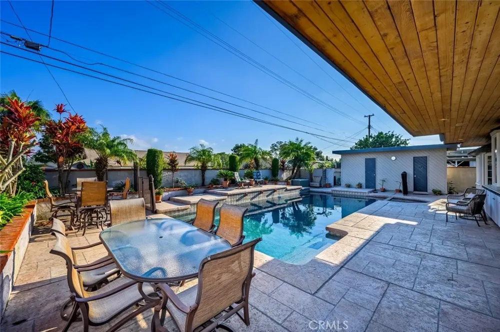 14132 Carfax Tustin, CA 92780