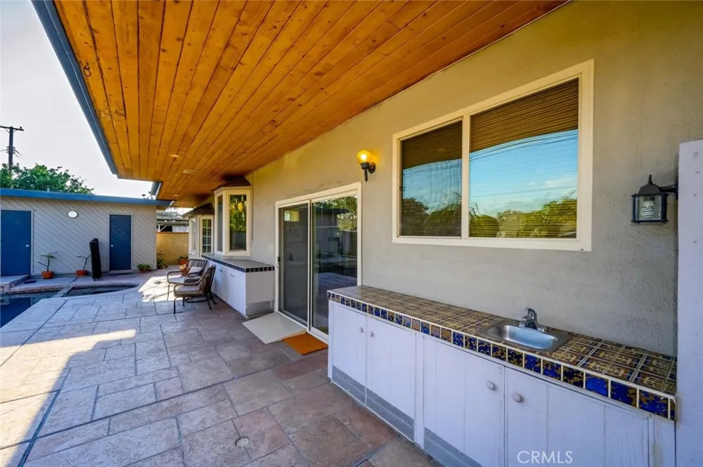 14132 Carfax Tustin, CA 92780