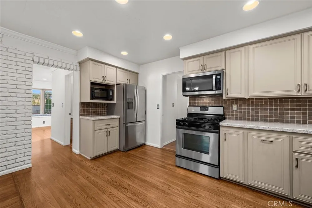 14132 Carfax Tustin, CA 92780