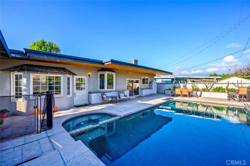 14132 Carfax Tustin, CA 92780