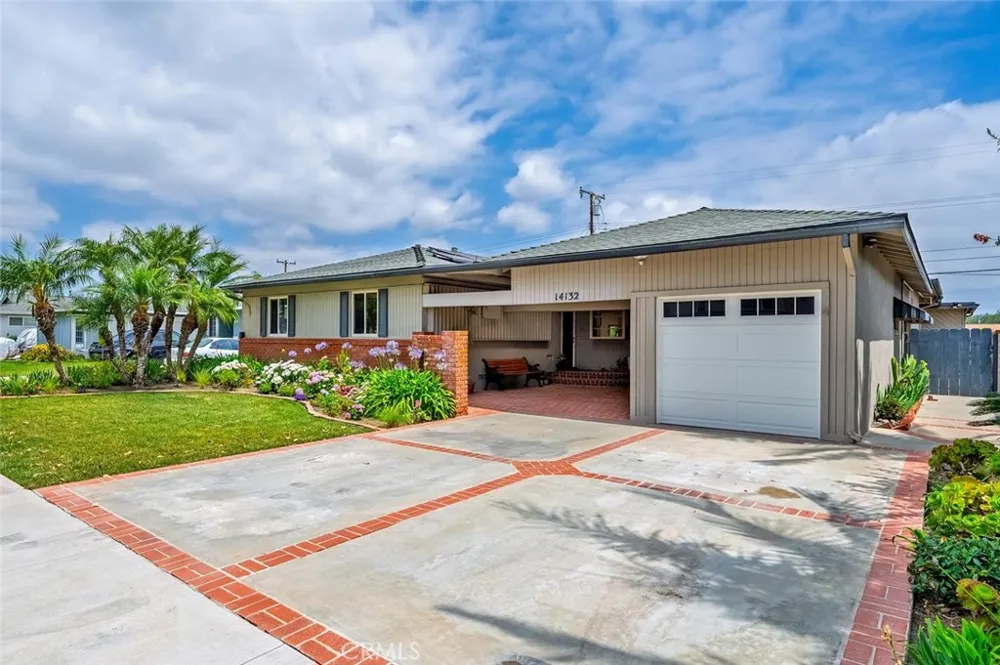 14132 Carfax Tustin, CA 92780
