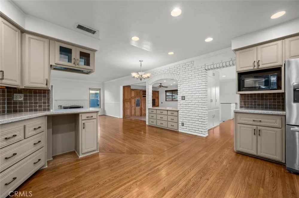 14132 Carfax Tustin, CA 92780