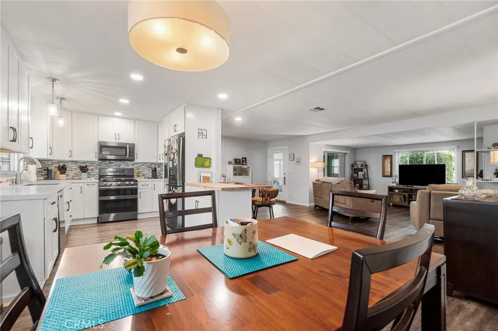 3595 Santa Fe #36 Long Beach, CA 90810