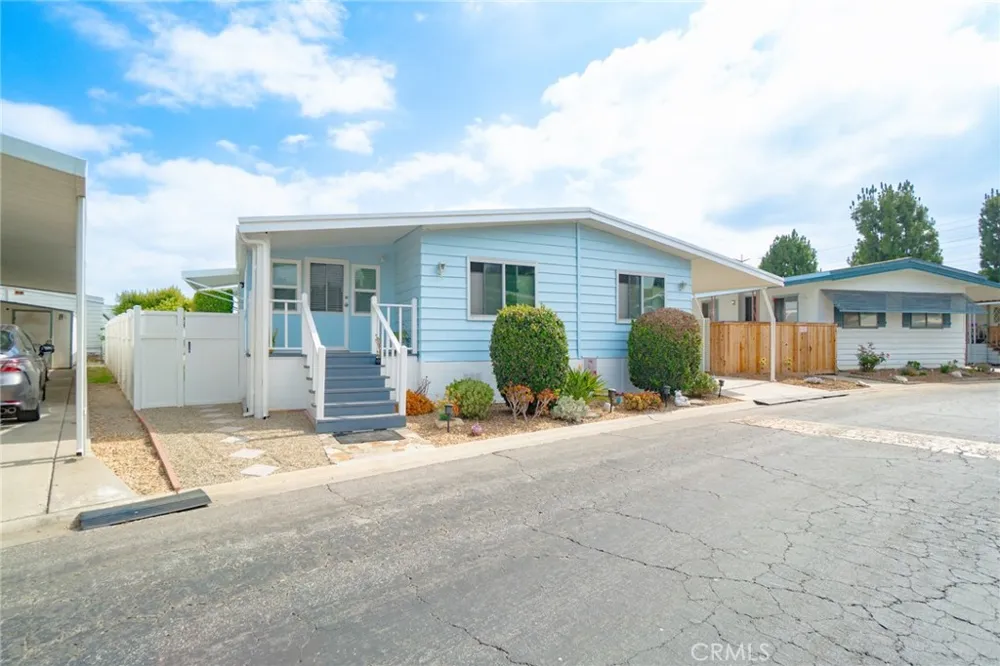3595 Santa Fe #36 Long Beach, CA 90810