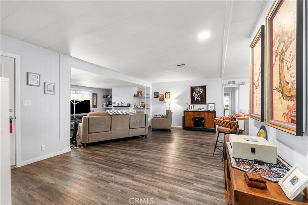 3595 Santa Fe #36 Long Beach, CA 90810