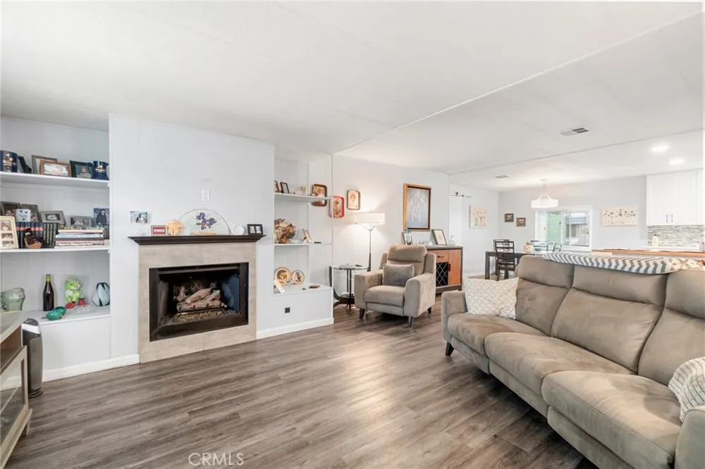 3595 Santa Fe #36 Long Beach, CA 90810