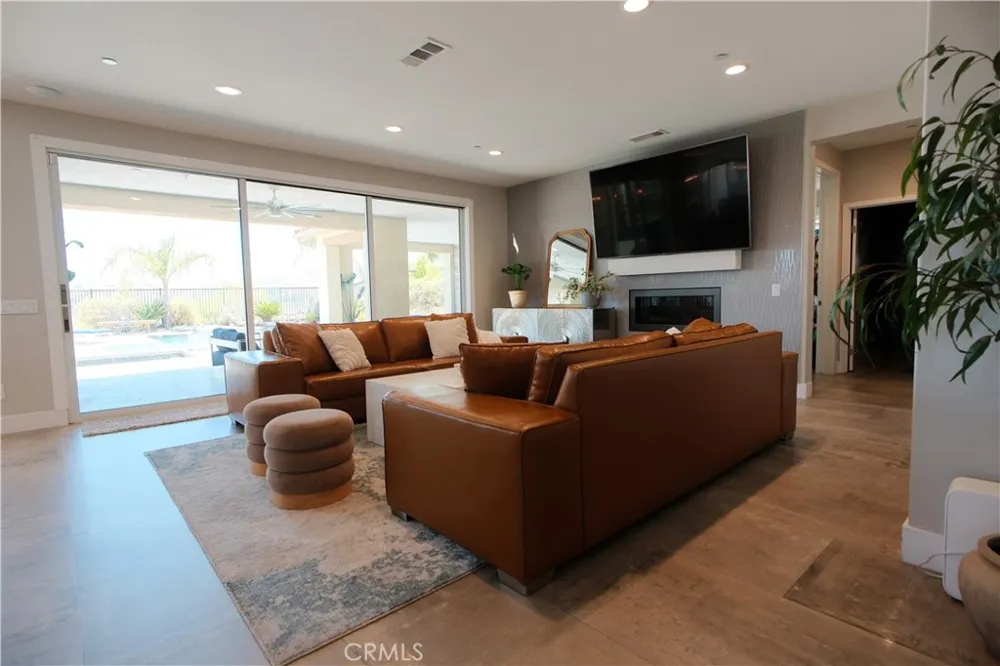25172 Cypress Bluff Dr. Canyon Country, CA 91387
