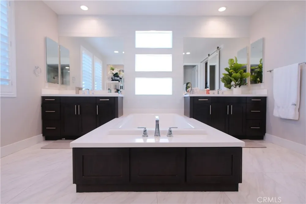 25172 Cypress Bluff Dr. Canyon Country, CA 91387