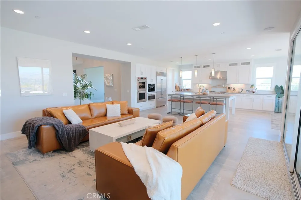 25172 Cypress Bluff Dr. Canyon Country, CA 91387