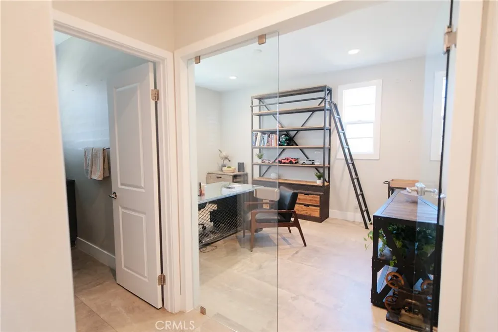 25172 Cypress Bluff Dr. Canyon Country, CA 91387