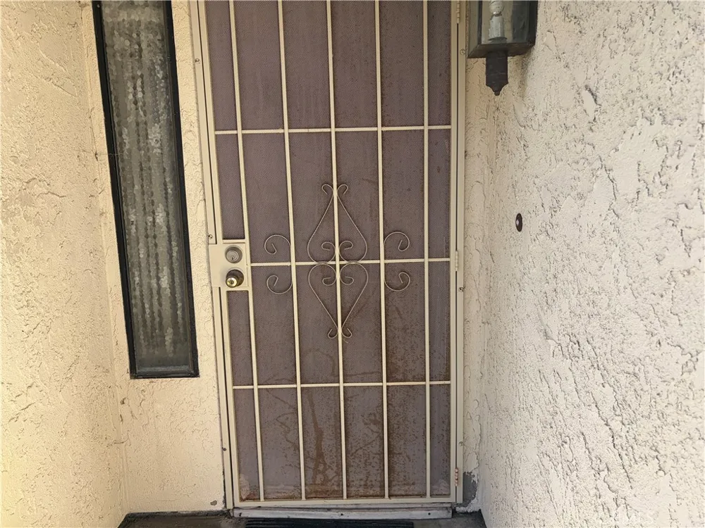 9901 Cedar Garden Grove, CA 92841