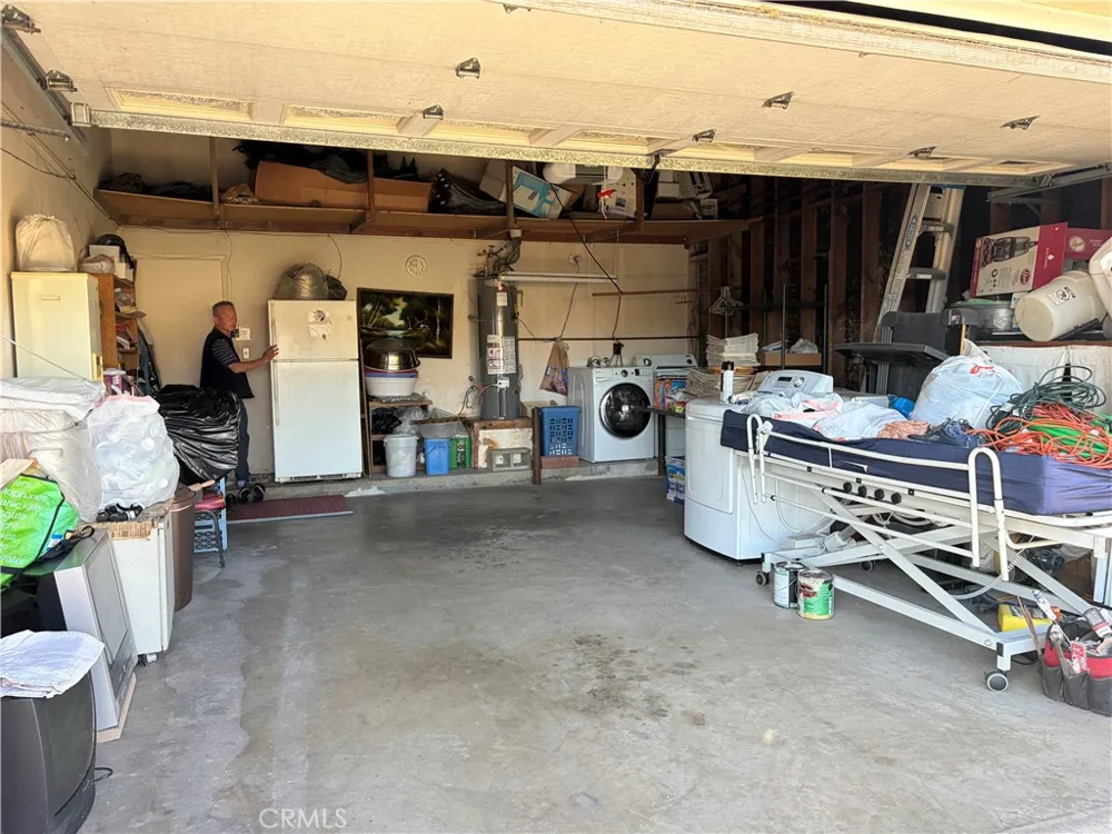 9901 Cedar Garden Grove, CA 92841