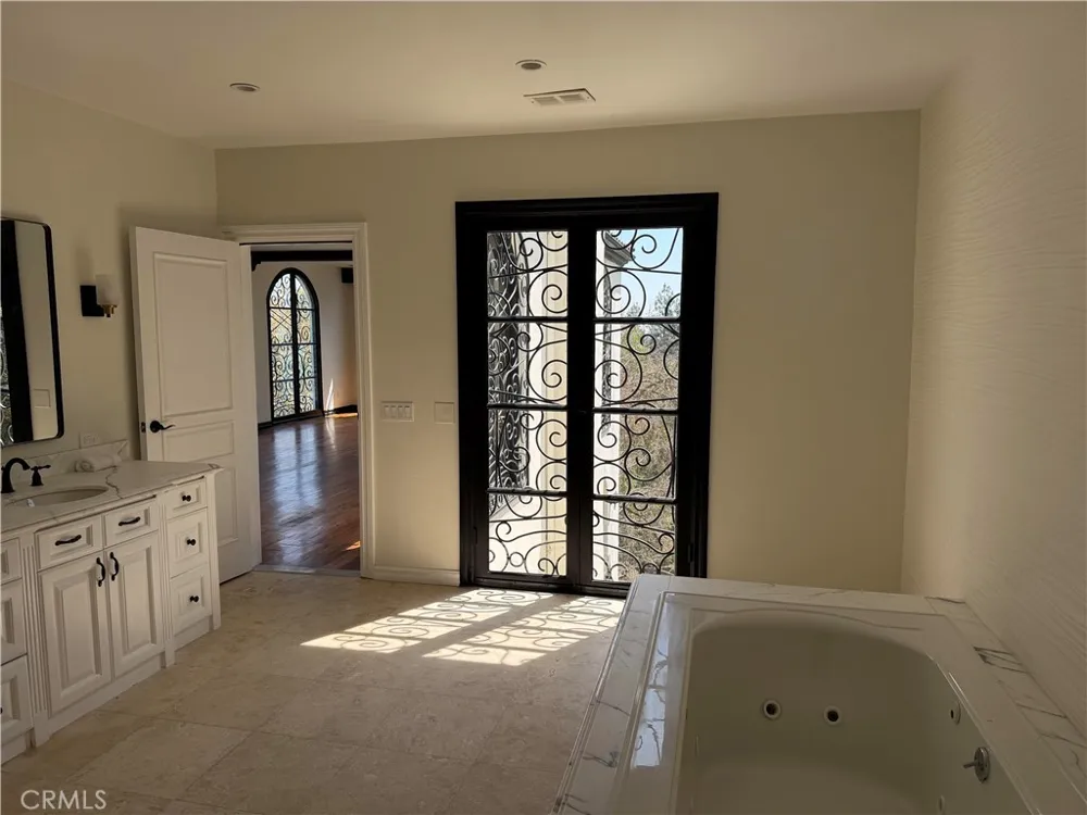 1301 Beverly Los Angeles, CA 90210