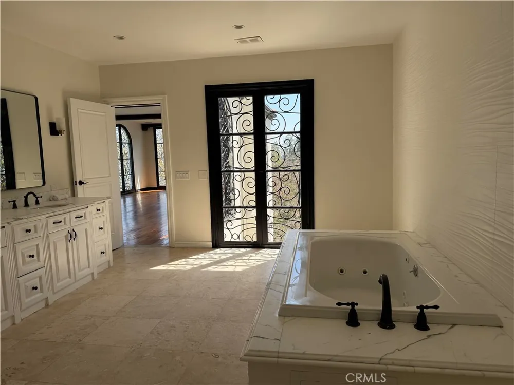 1301 Beverly Los Angeles, CA 90210