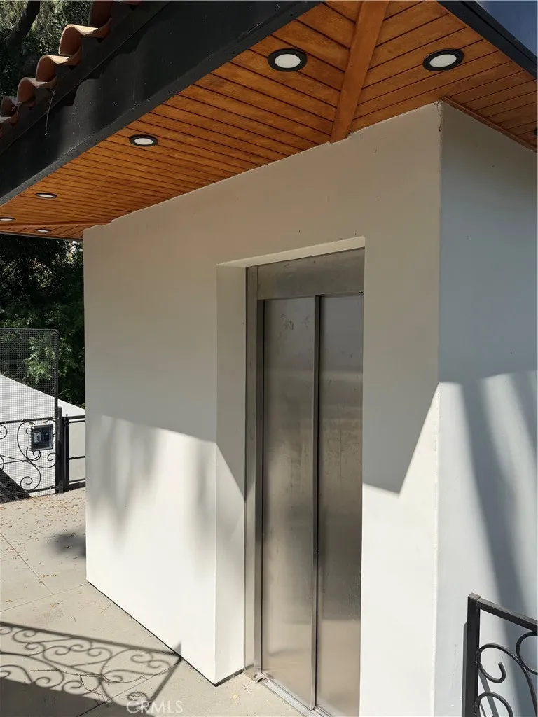 1301 Beverly Los Angeles, CA 90210
