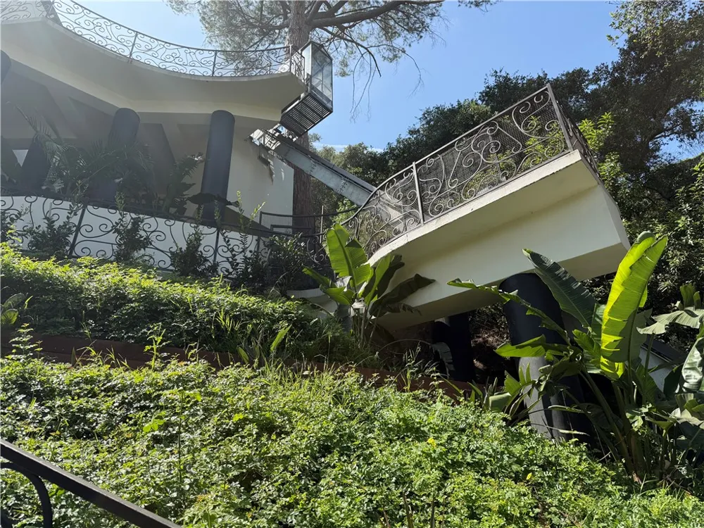 1301 Beverly Los Angeles, CA 90210