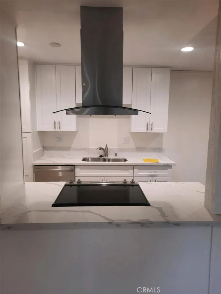 1040 W Macarthur Boulevard #41 Santa Ana, CA 92707
