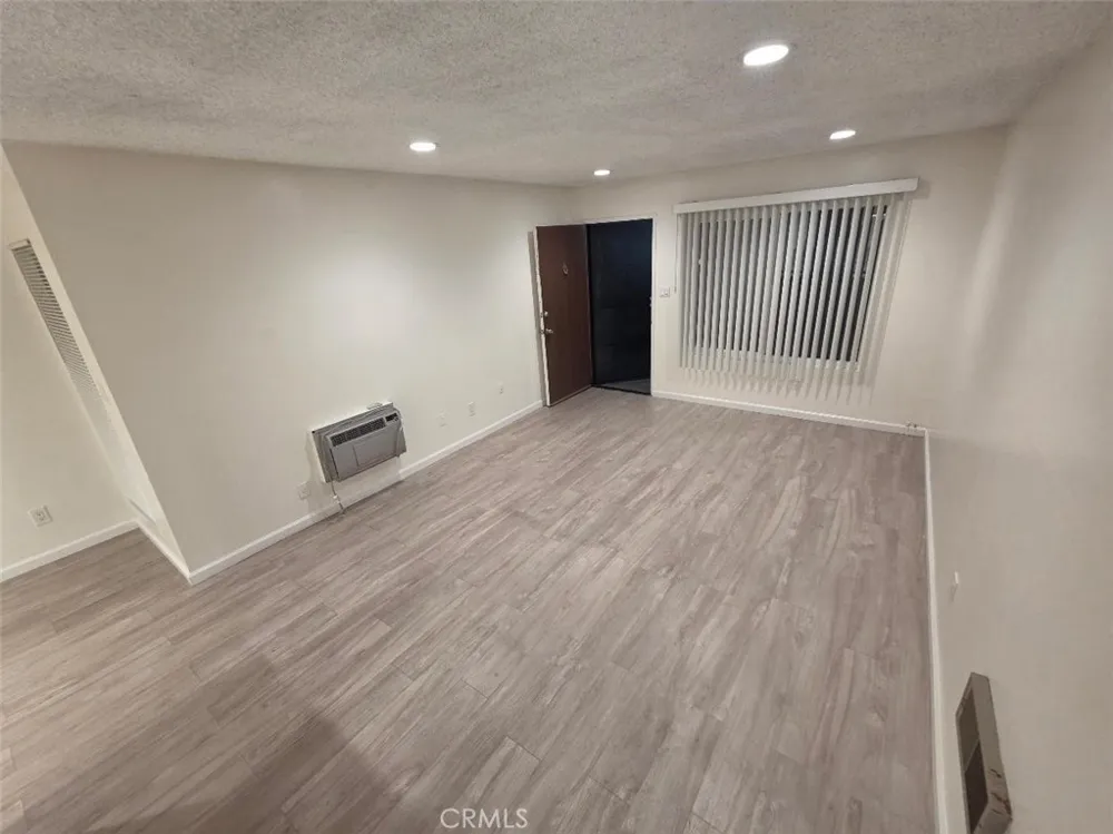 1040 W Macarthur Boulevard #41 Santa Ana, CA 92707
