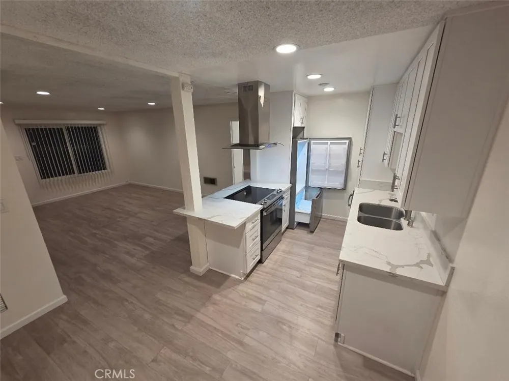 1040 W Macarthur Boulevard #41 Santa Ana, CA 92707