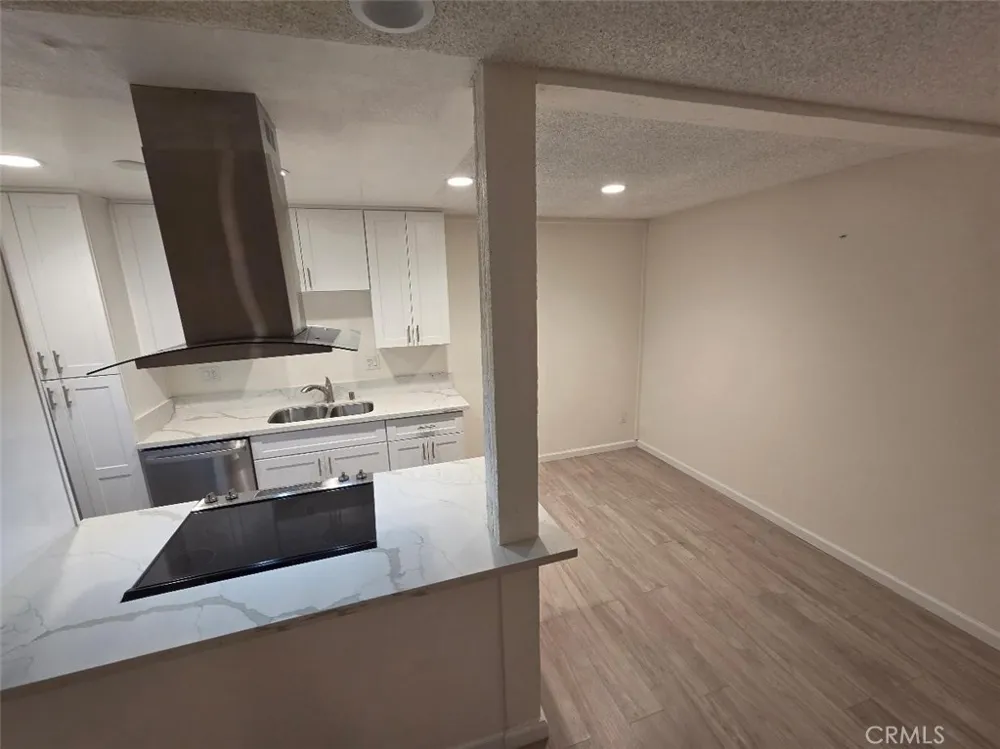 1040 W Macarthur Boulevard #41 Santa Ana, CA 92707