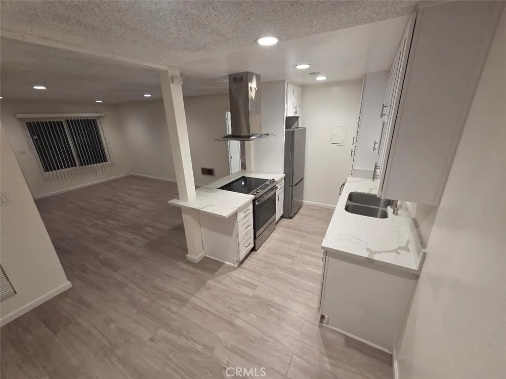 1040 W Macarthur Boulevard #41 Santa Ana, CA 92707