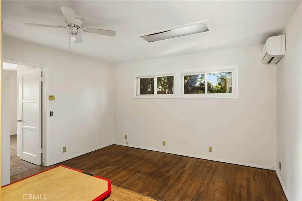 349 Pine Orange, CA 92866