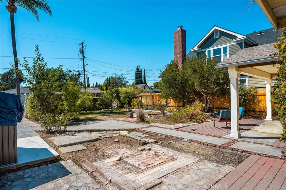 349 Pine Orange, CA 92866