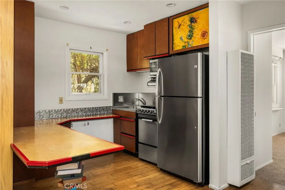 349 Pine Orange, CA 92866