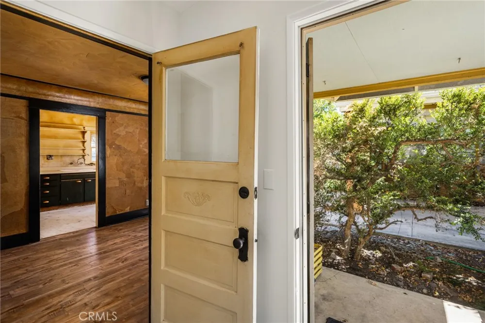 349 Pine Orange, CA 92866